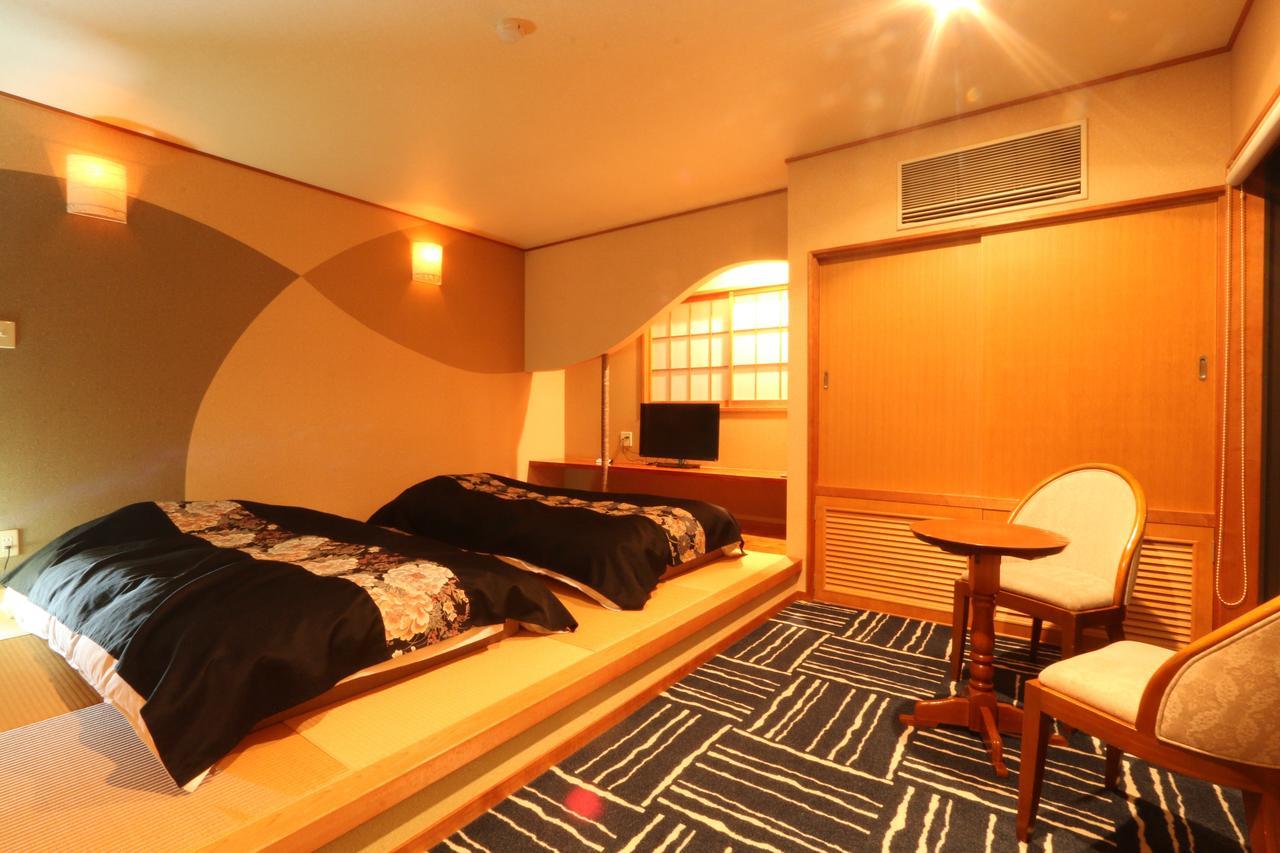 Ohbu Hotel Itó Kültér fotó
